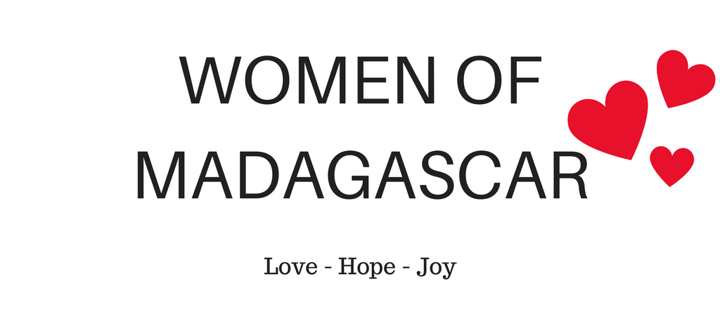 June News from Jacky Lowe: Women of Madagascar